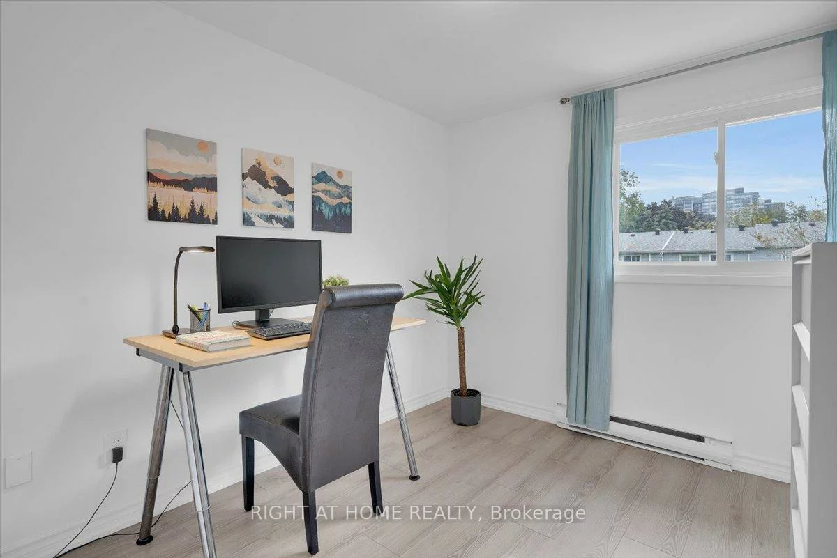 64, Worthington, 1001 - BR Bronte, Oakville