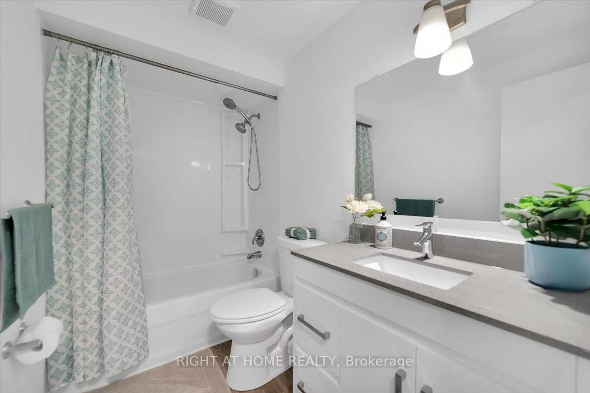 64, Worthington, 1001 - BR Bronte, Oakville