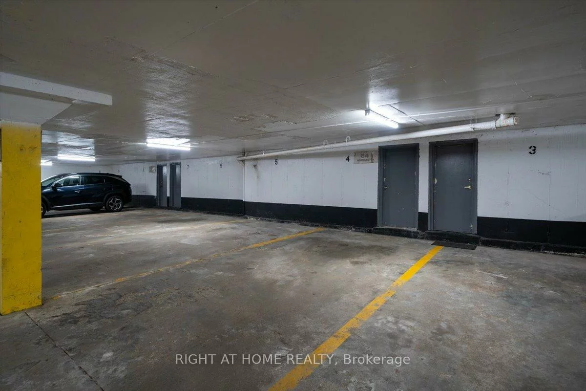 64, Worthington, 1001 - BR Bronte, Oakville