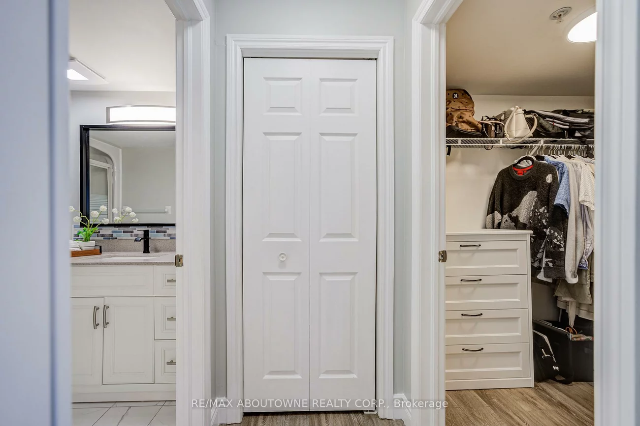 1460, Bishops, 1007 - GA Glen Abbey, Oakville