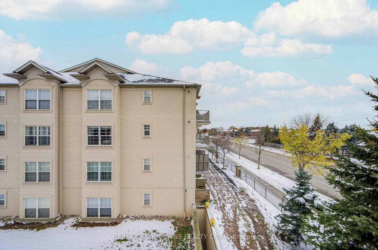 1460, Bishops, 1007 - GA Glen Abbey, Oakville