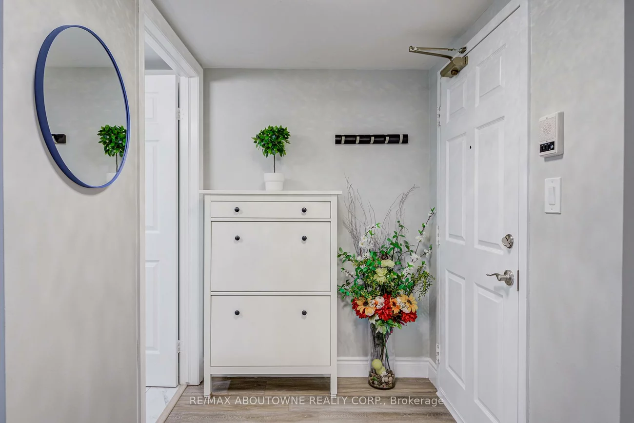 1460, Bishops, 1007 - GA Glen Abbey, Oakville