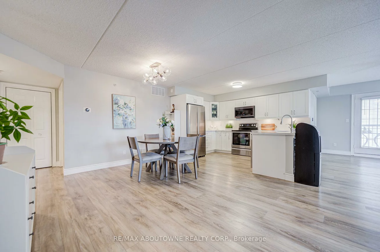 1460, Bishops, 1007 - GA Glen Abbey, Oakville