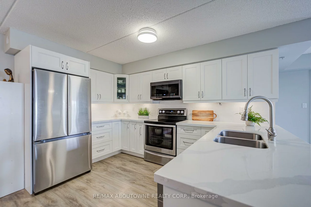 1460, Bishops, 1007 - GA Glen Abbey, Oakville