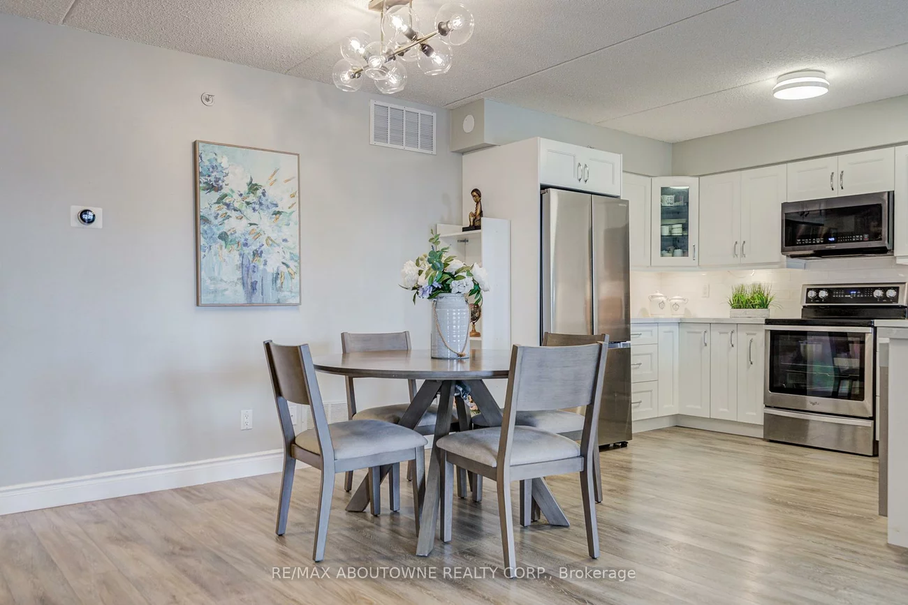 1460, Bishops, 1007 - GA Glen Abbey, Oakville