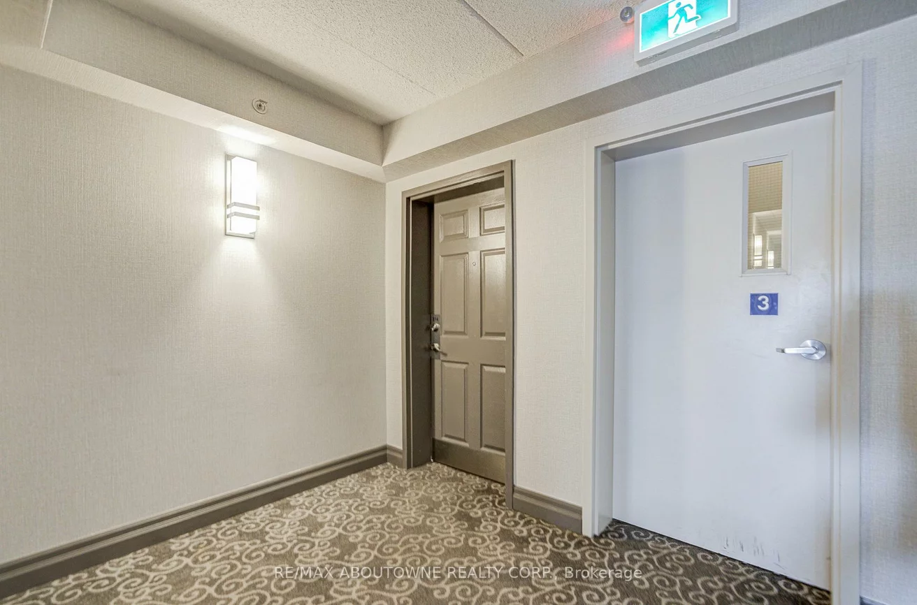 1460, Bishops, 1007 - GA Glen Abbey, Oakville