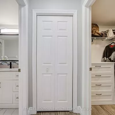 1460, Bishops, 1007 - GA Glen Abbey, Oakville