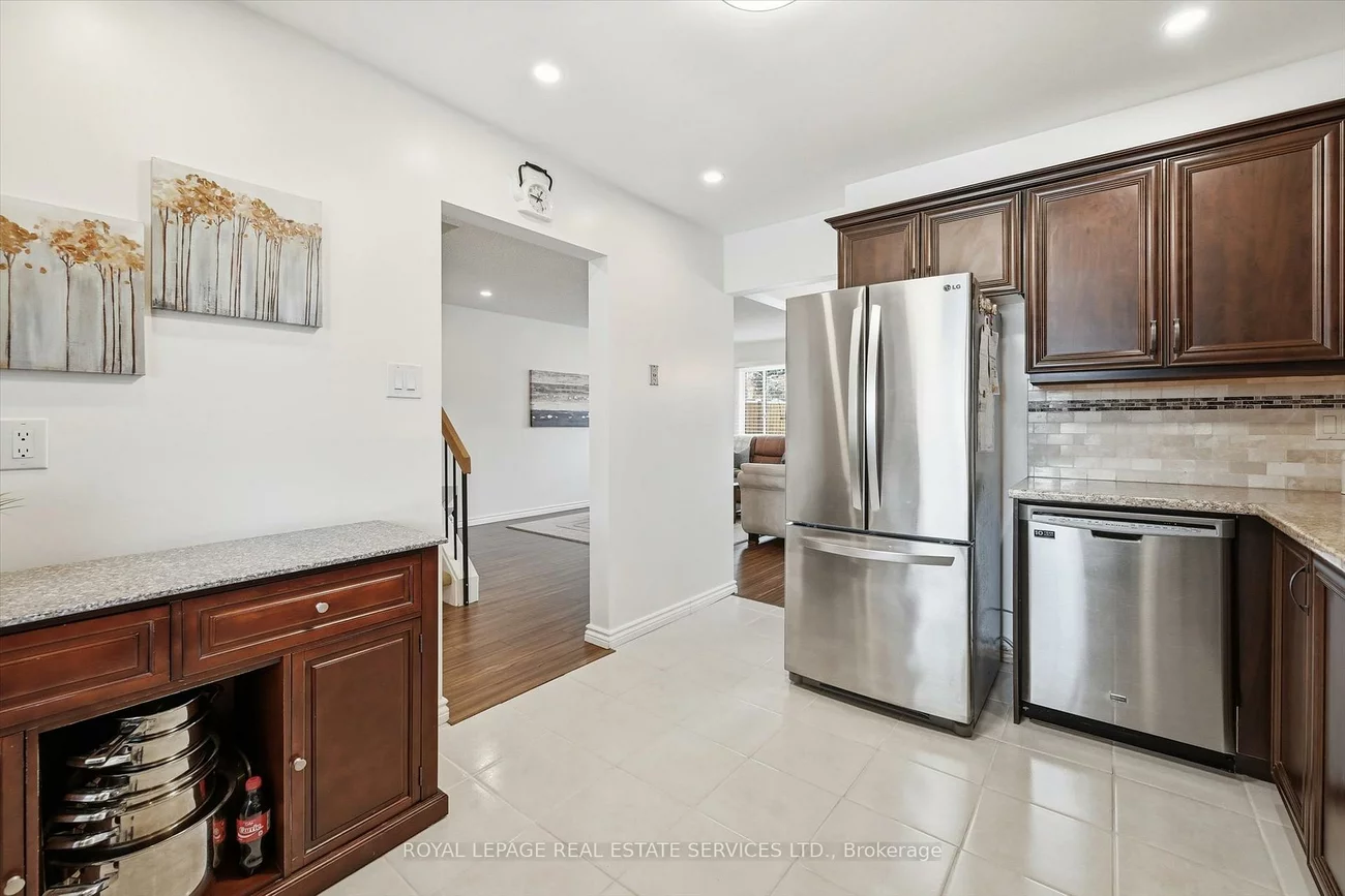 1580, Lancaster, 1005 - FA Falgarwood, Oakville