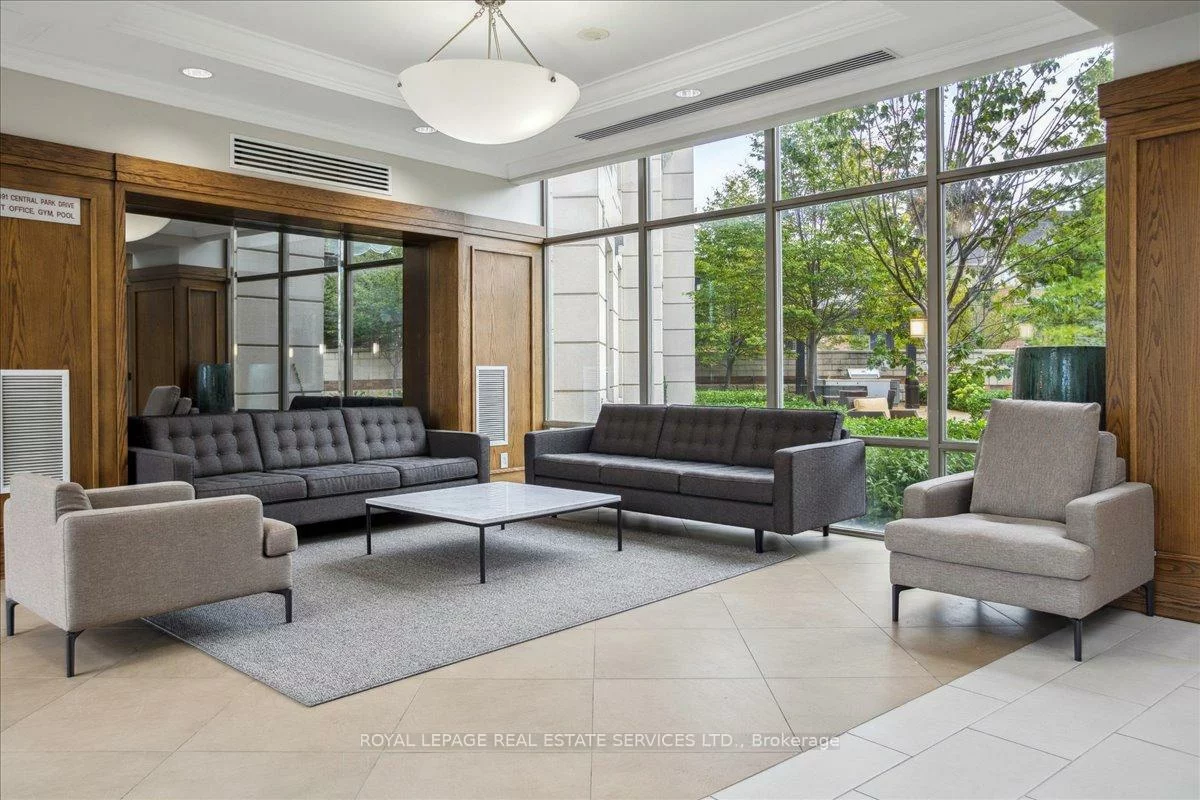 2379, Central Park, 1015 - RO River Oaks, Oakville