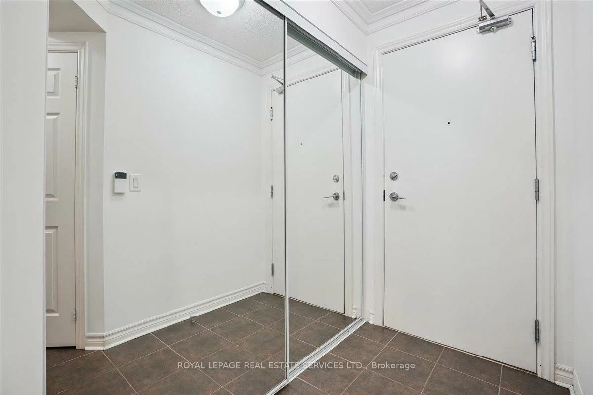 2379, Central Park, 1015 - RO River Oaks, Oakville