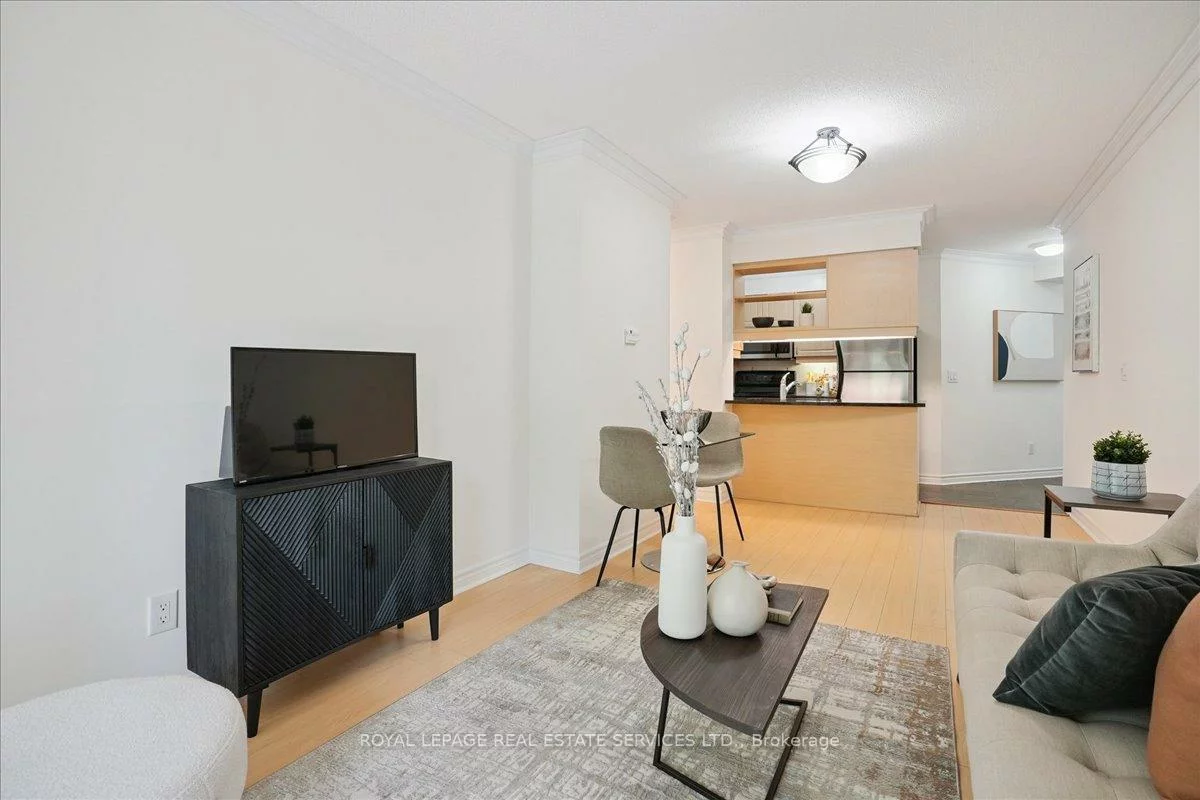 2379, Central Park, 1015 - RO River Oaks, Oakville