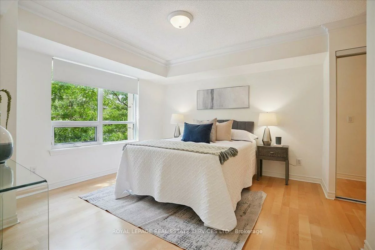 2379, Central Park, 1015 - RO River Oaks, Oakville