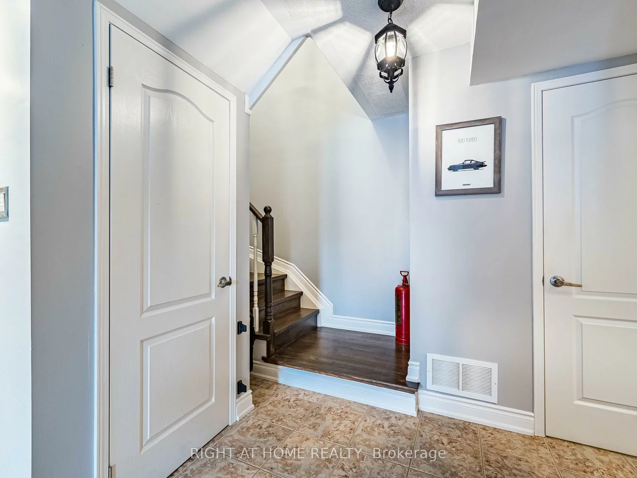 19, Hays, 1015 - RO River Oaks, Oakville