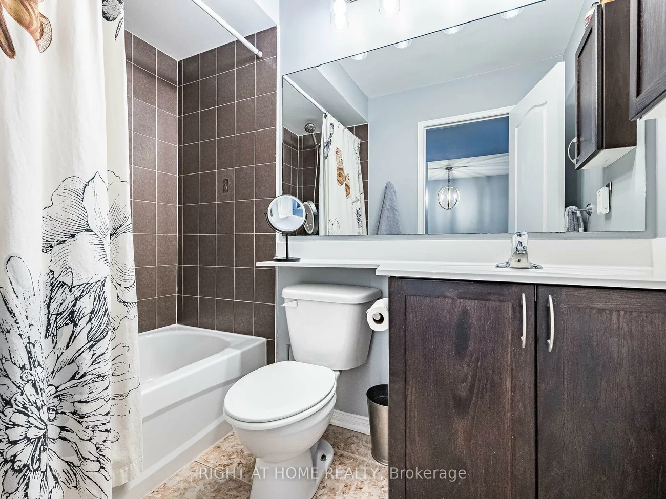 19, Hays, 1015 - RO River Oaks, Oakville