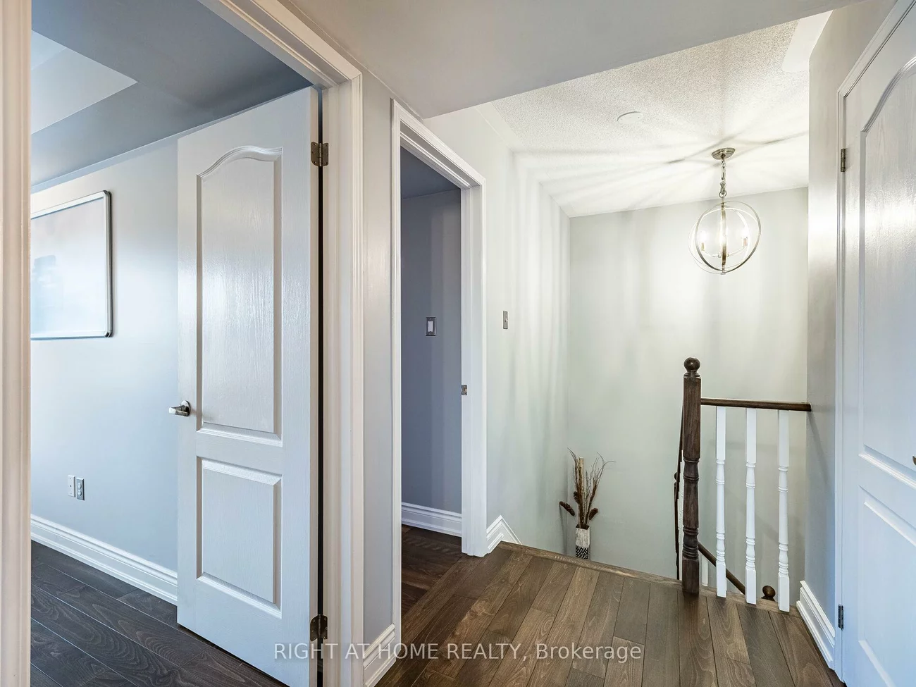 19, Hays, 1015 - RO River Oaks, Oakville