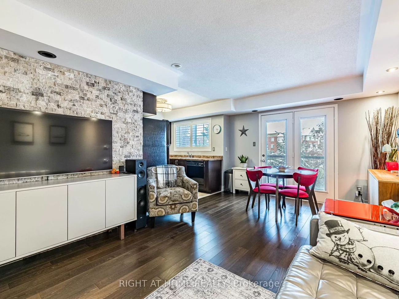 19, Hays, 1015 - RO River Oaks, Oakville