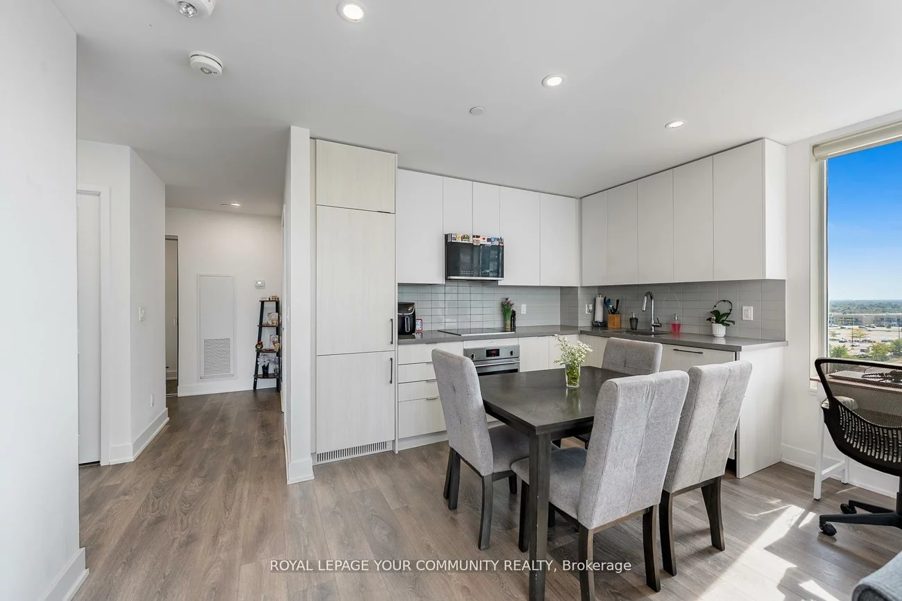 297, Oak Walk, 1015 - RO River Oaks, Oakville