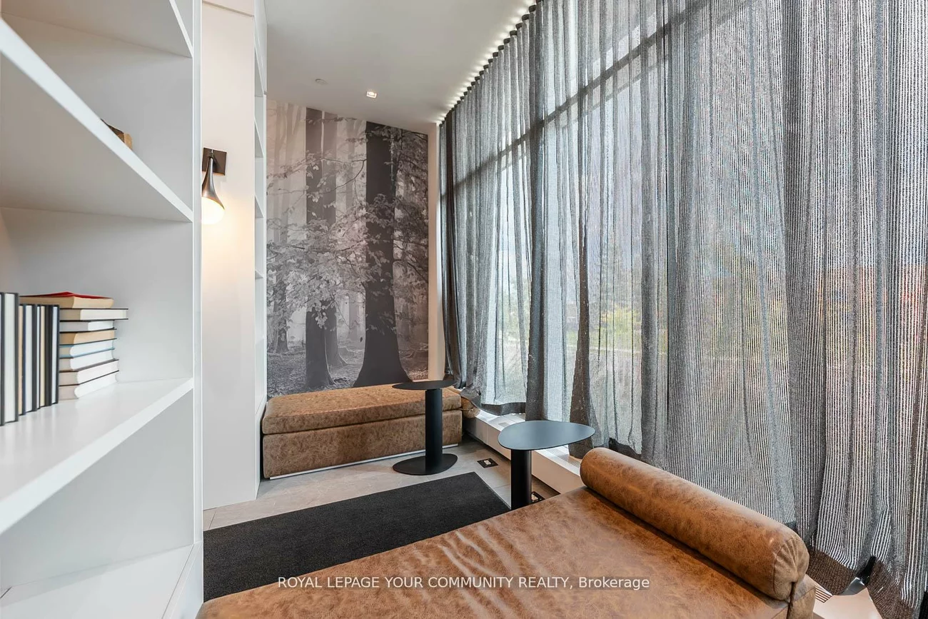 297, Oak Walk, 1015 - RO River Oaks, Oakville