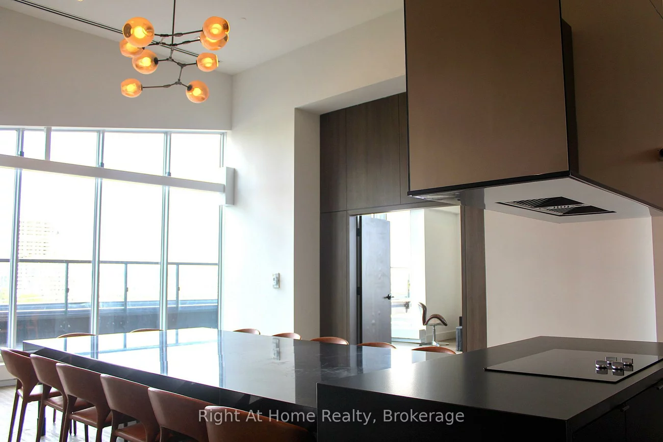 2489, Taunton, 1015 - RO River Oaks, Oakville