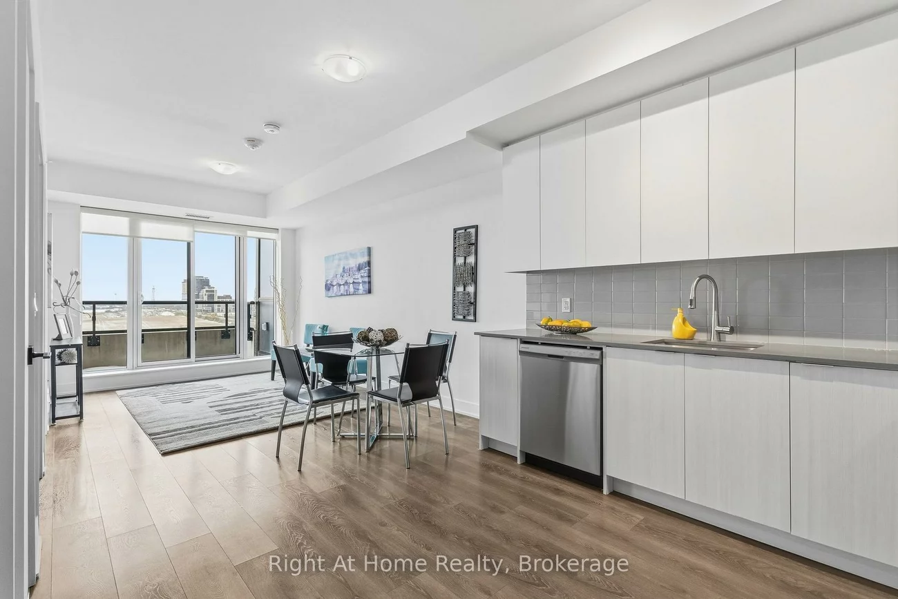 2489, Taunton, 1015 - RO River Oaks, Oakville