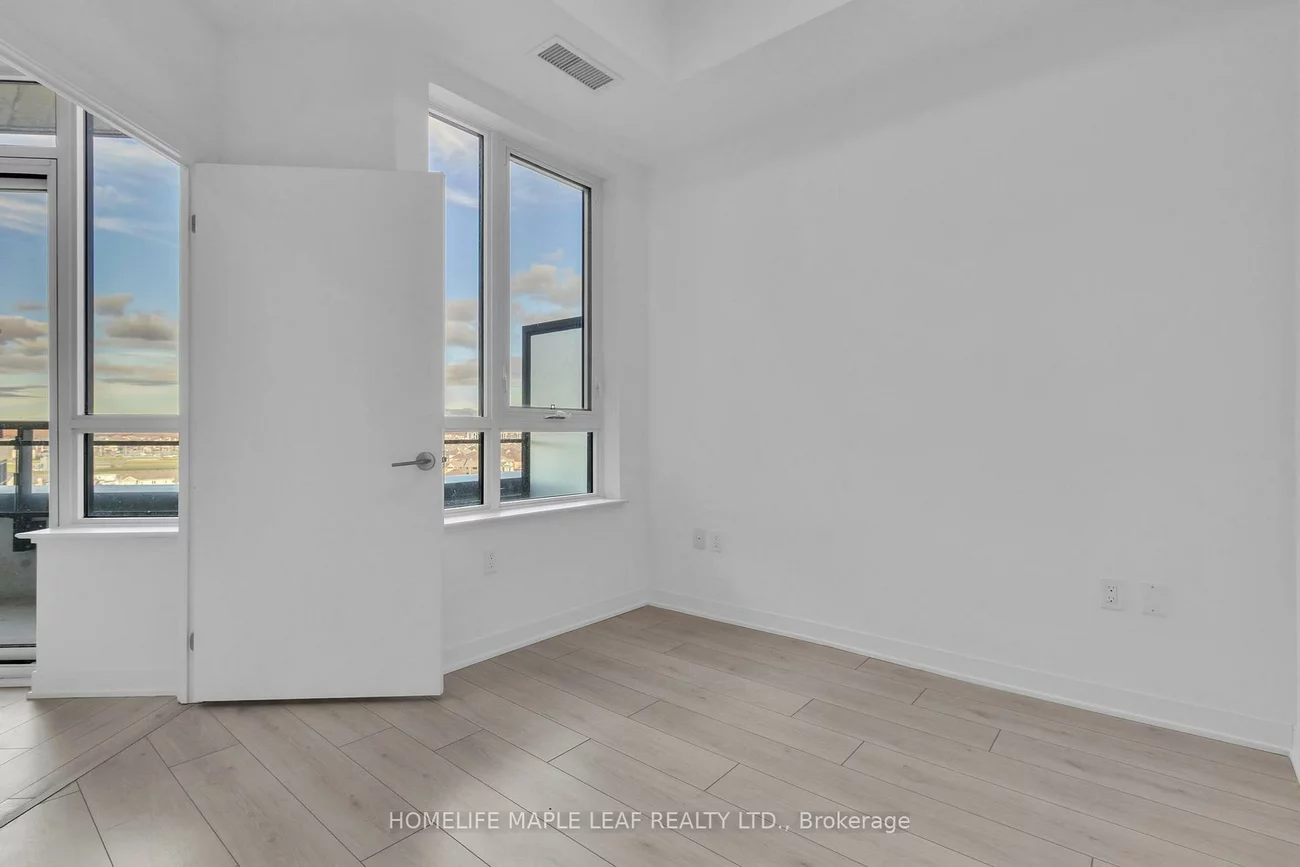 395, Dundas, 1008 - GO Glenorchy, Oakville