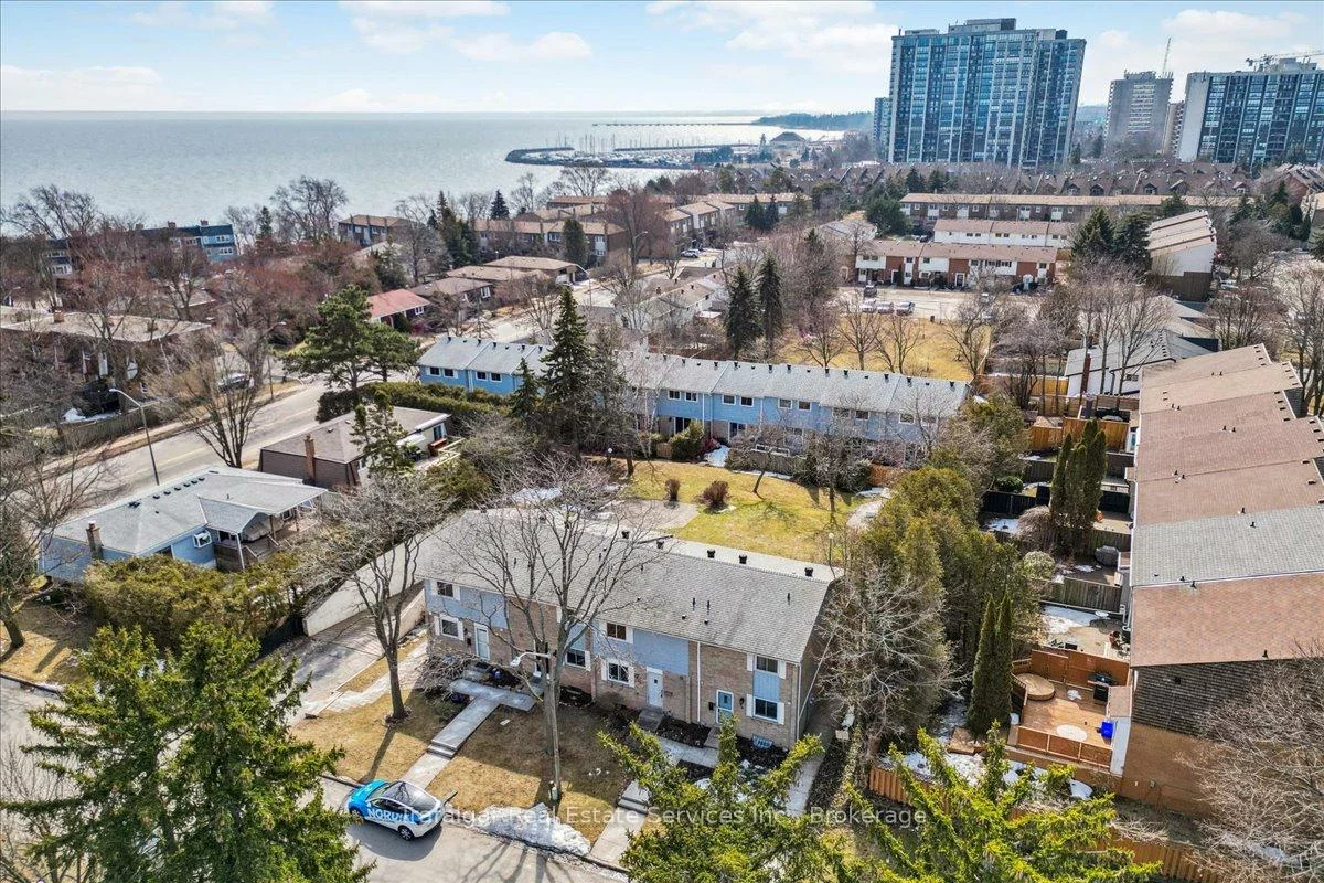 66, Worthington, 1001 - BR Bronte, Oakville