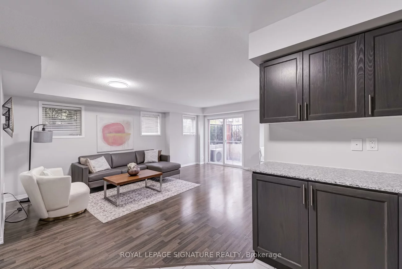 2492, Post, 1015 - RO River Oaks, Oakville