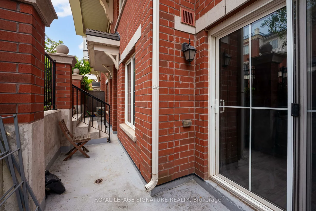 2492, Post, 1015 - RO River Oaks, Oakville