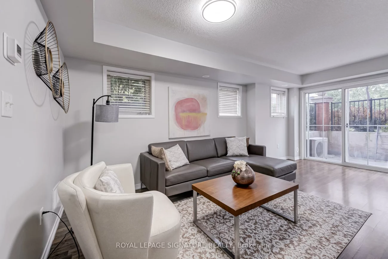 2492, Post, 1015 - RO River Oaks, Oakville