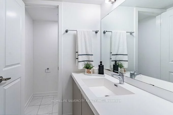 3058, Sixth, 1008 - GO Glenorchy, Oakville