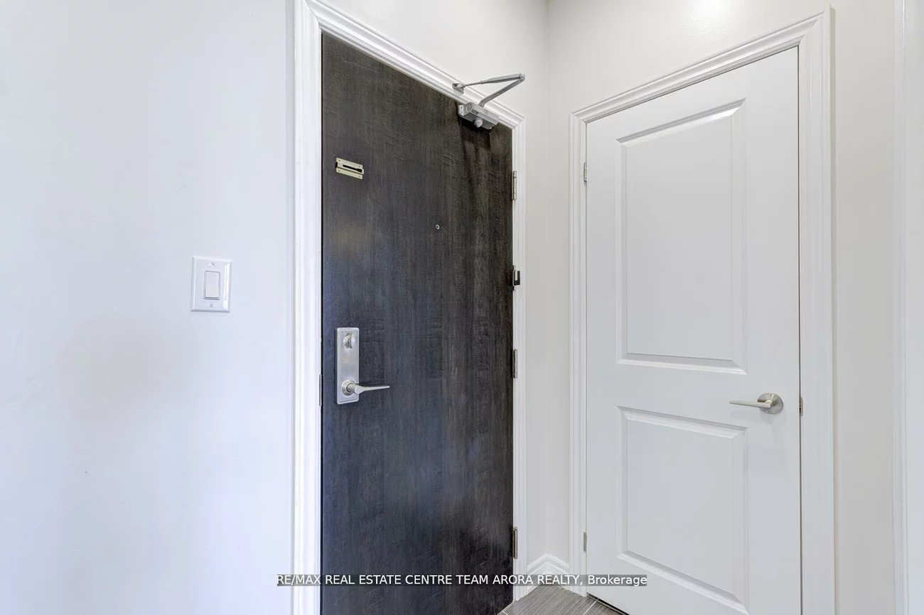 2326, Taunton, 1015 - RO River Oaks, Oakville