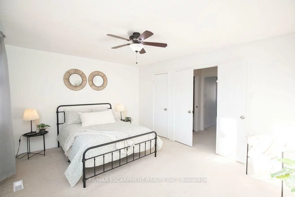 2350, Grand Ravine, 1015 - RO River Oaks, Oakville