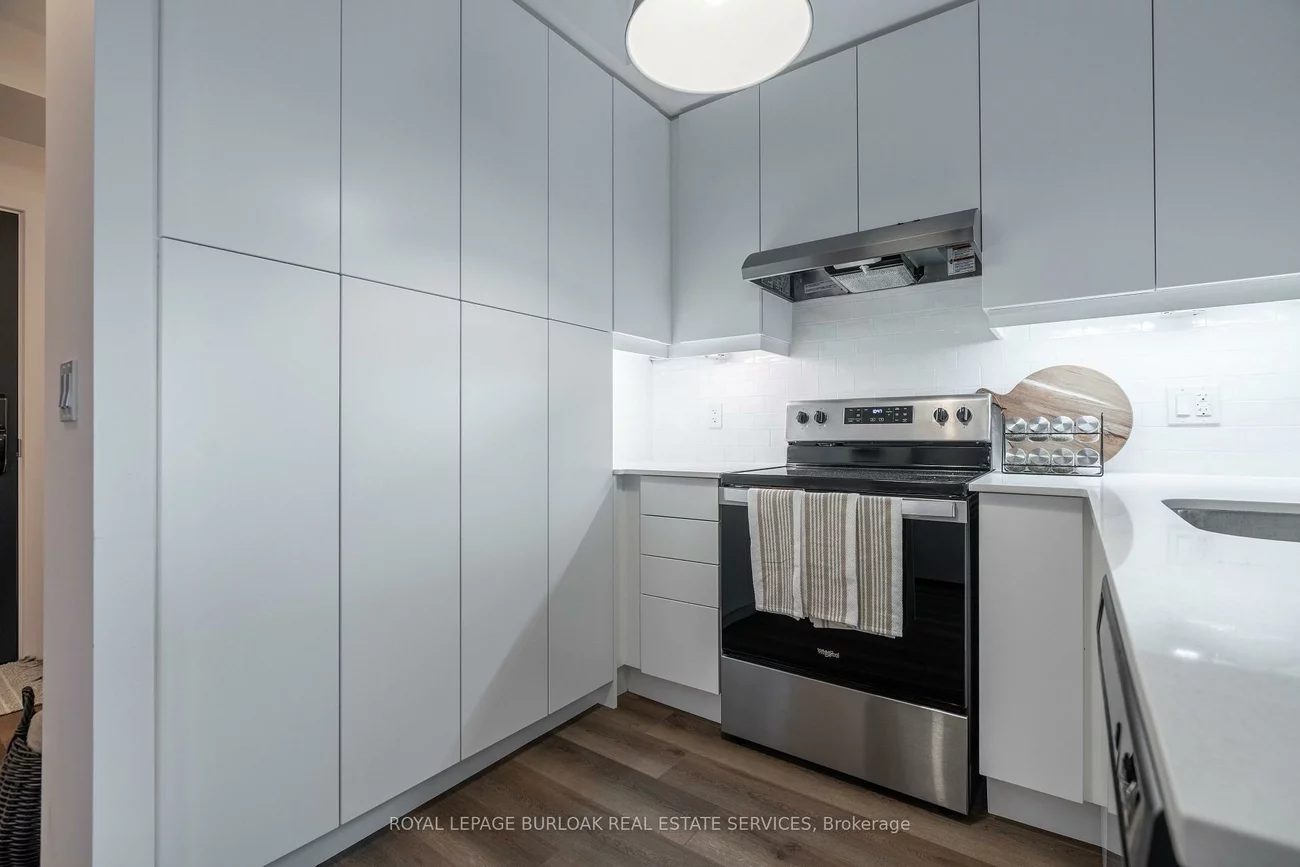 3200, William Coltson, 1010 - JM Joshua Meadows, Oakville