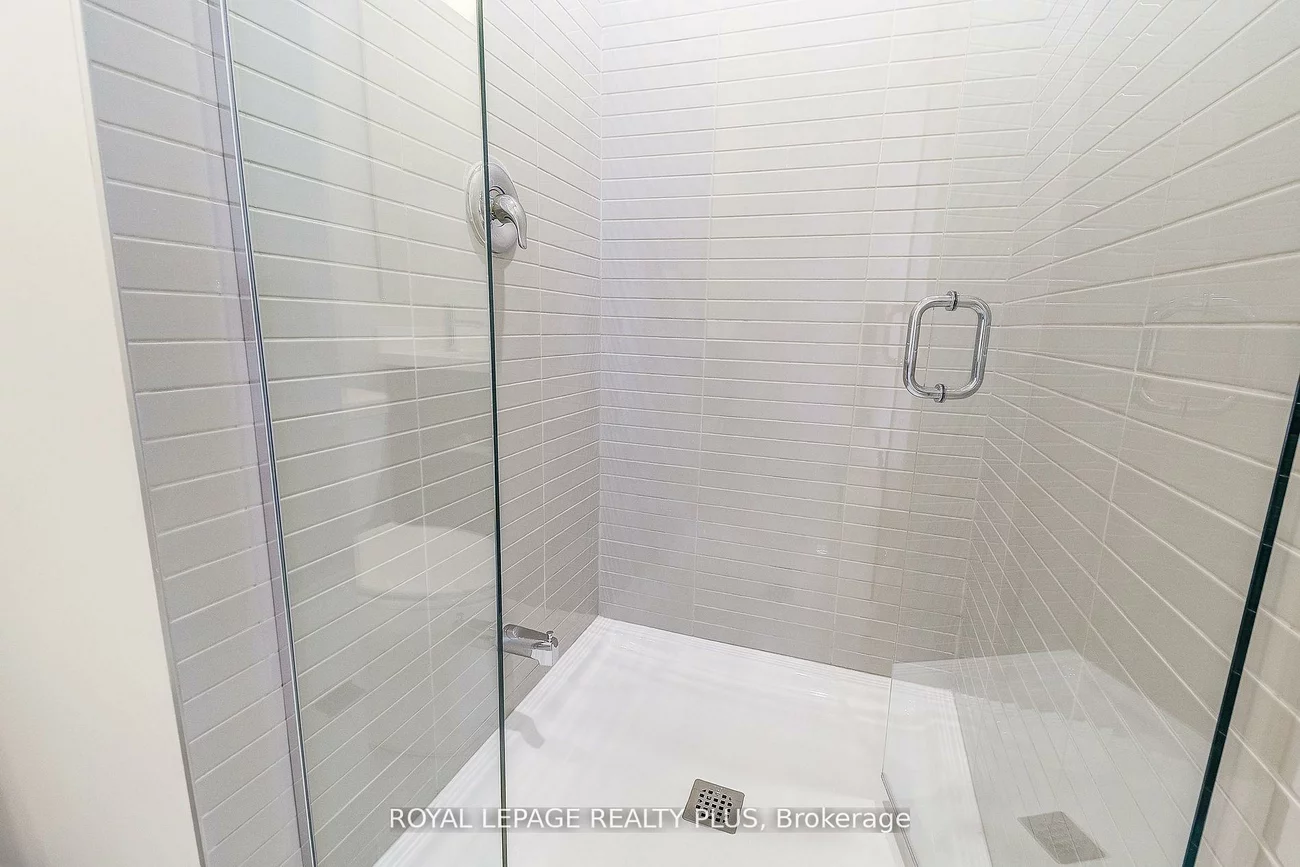 3220, William Coltson, 1010 - JM Joshua Meadows, Oakville