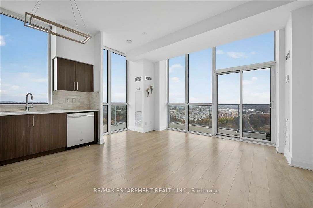 65, Speers, 1002 - CO Central, Oakville