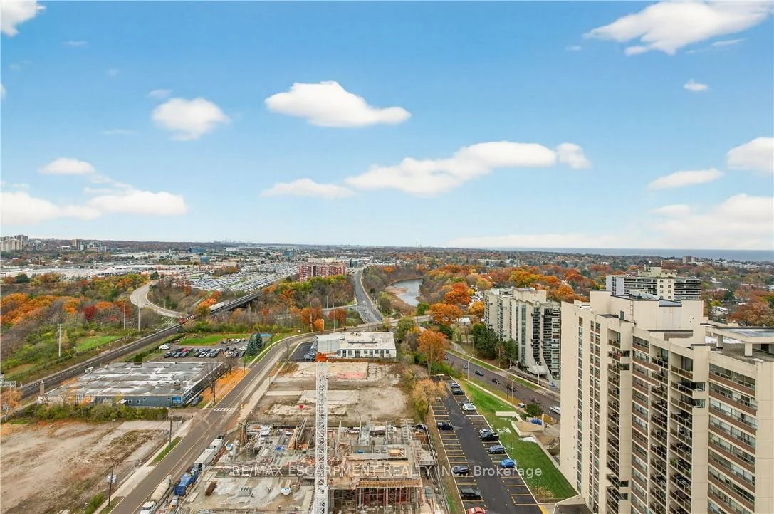 65, Speers, 1002 - CO Central, Oakville