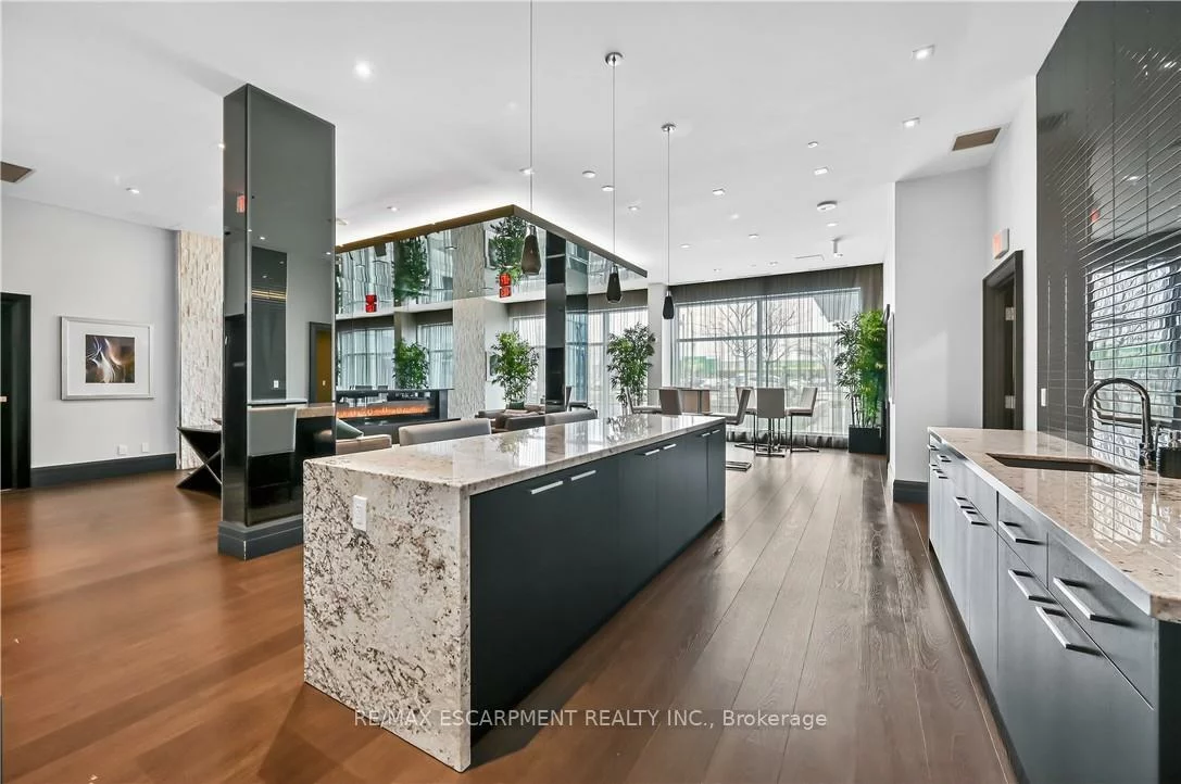 65, Speers, 1002 - CO Central, Oakville