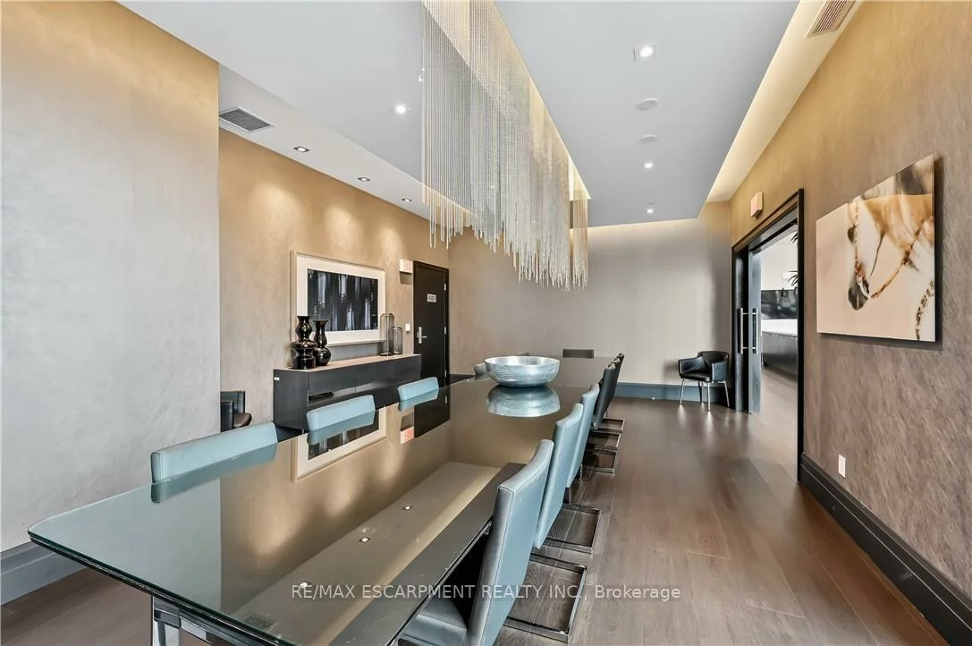 65, Speers, 1002 - CO Central, Oakville