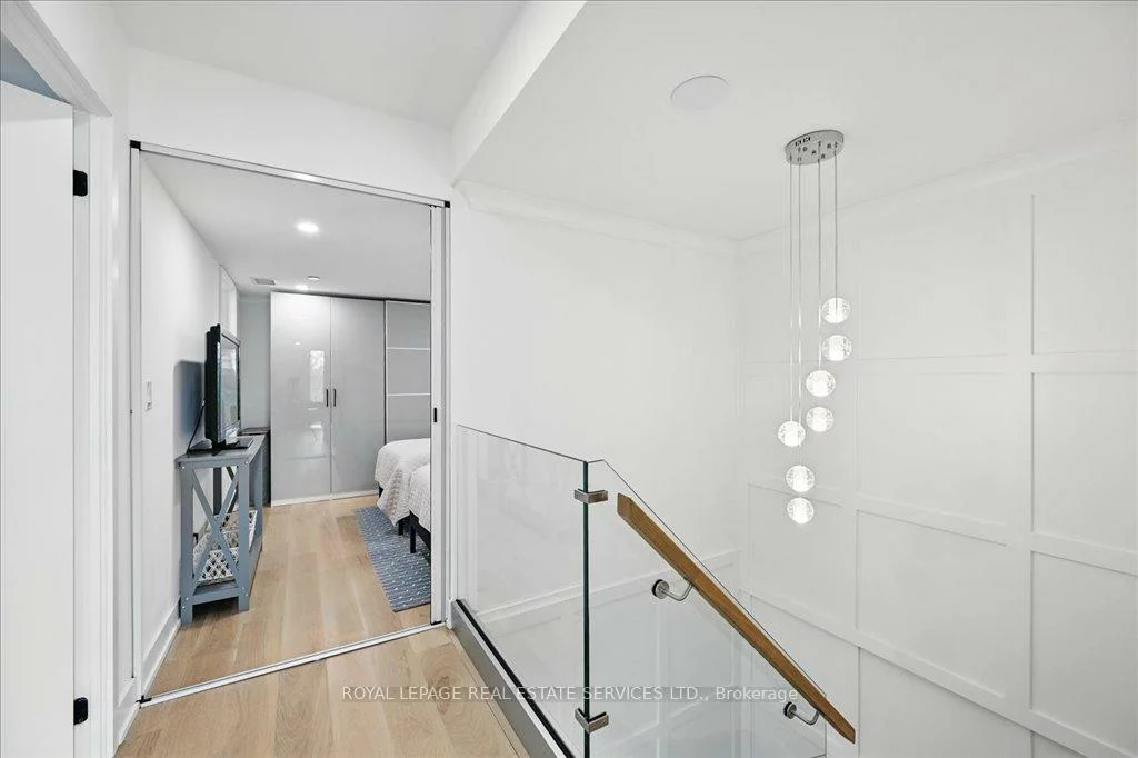 2489, Taunton, 1015 - RO River Oaks, Oakville