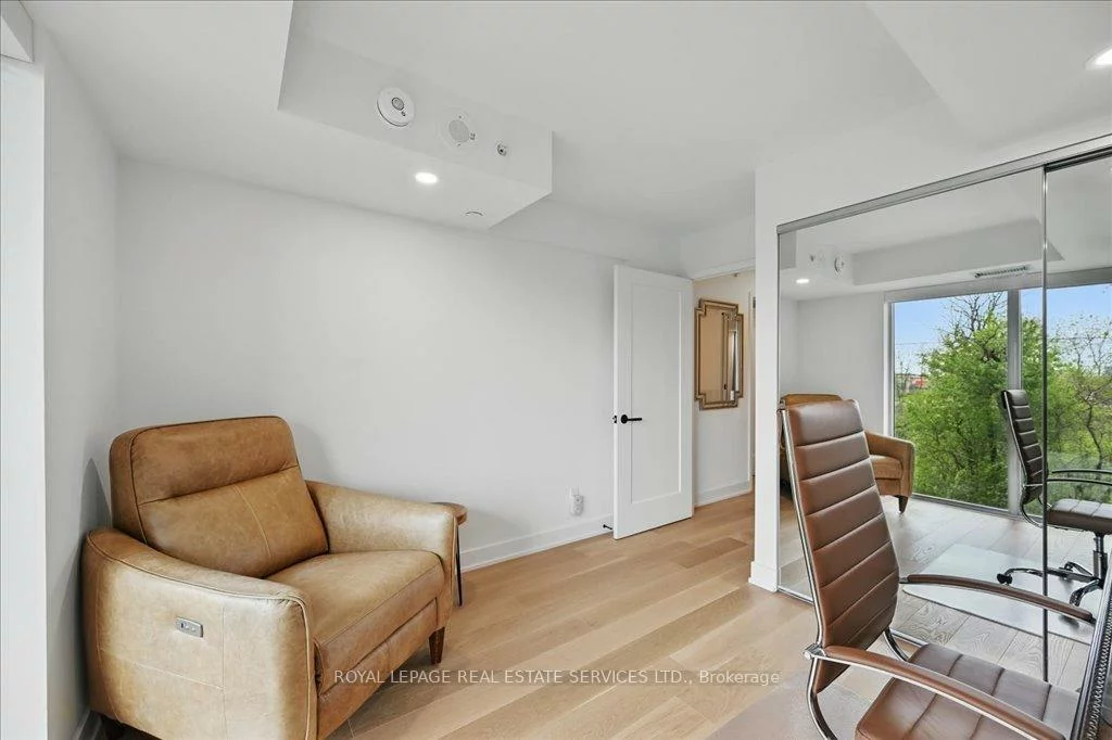 2489, Taunton, 1015 - RO River Oaks, Oakville