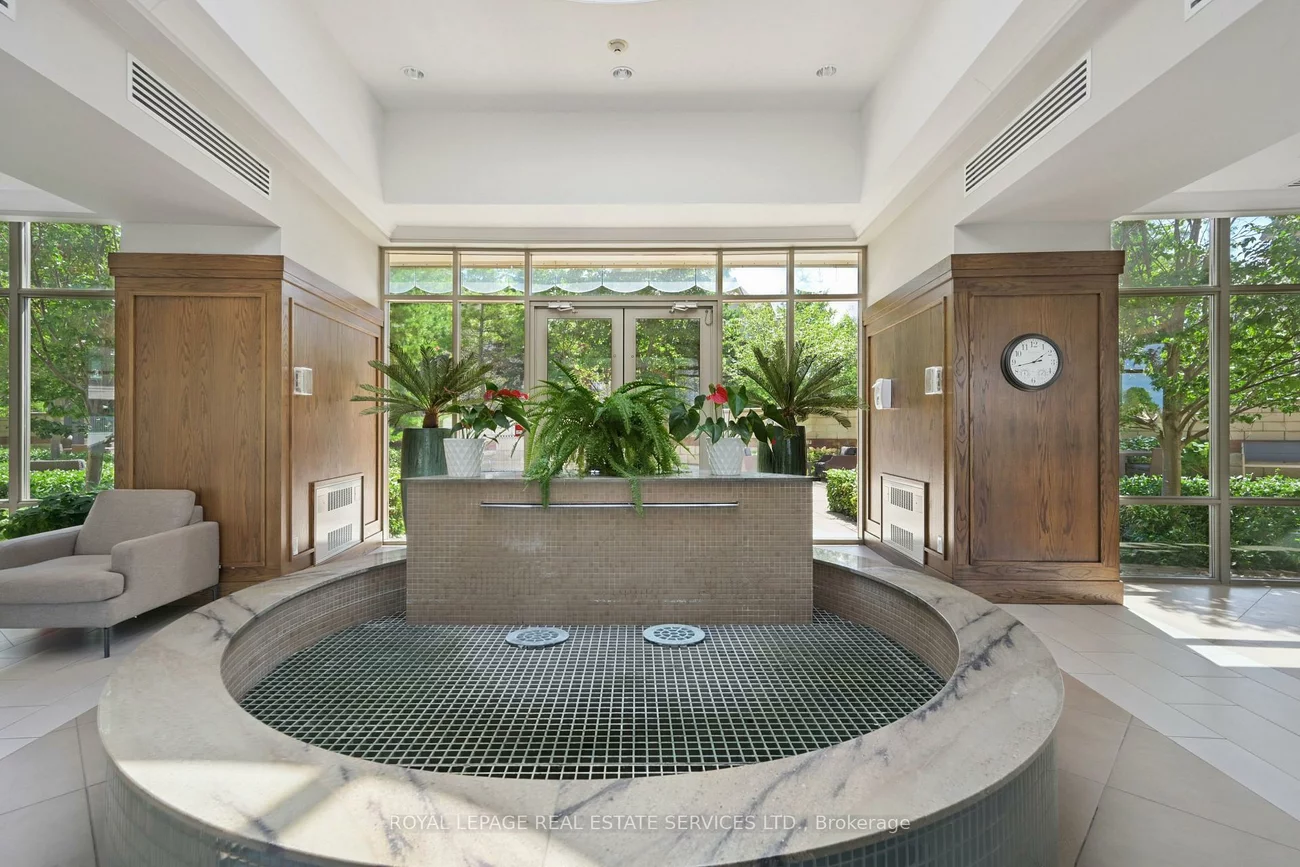 2391, Central Park, 1015 - RO River Oaks, Oakville