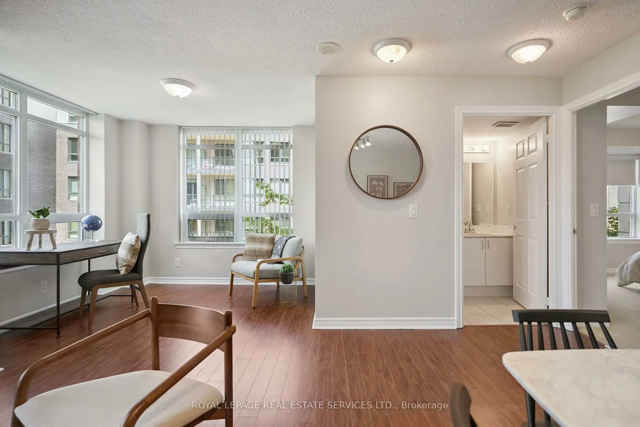 2391, Central Park, 1015 - RO River Oaks, Oakville