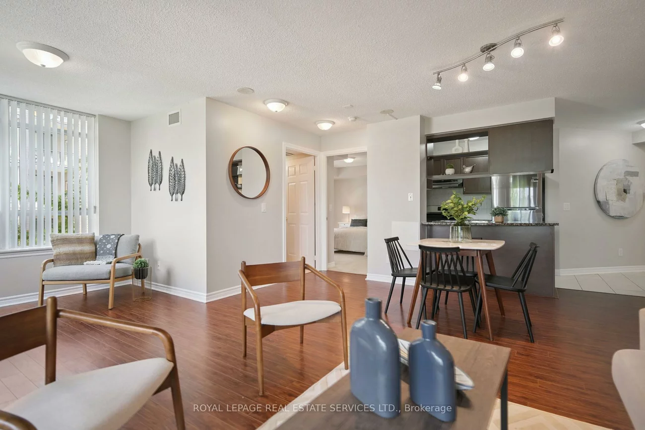 2391, Central Park, 1015 - RO River Oaks, Oakville