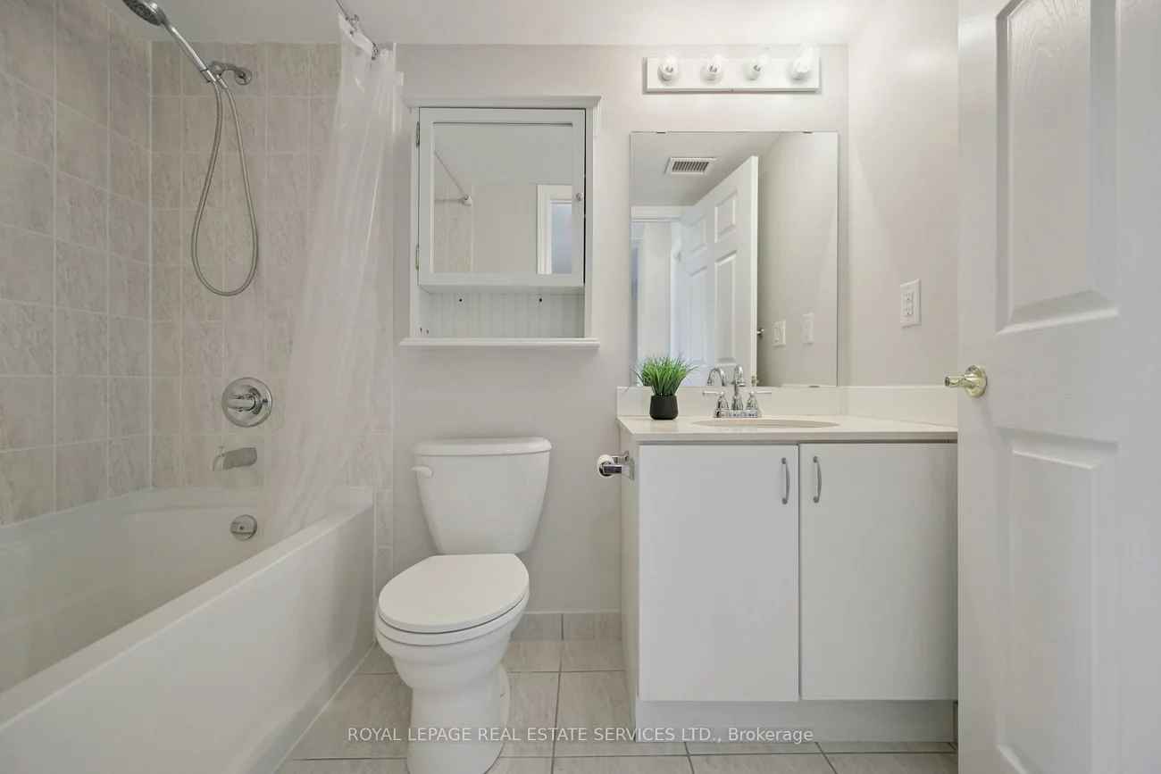 2391, Central Park, 1015 - RO River Oaks, Oakville