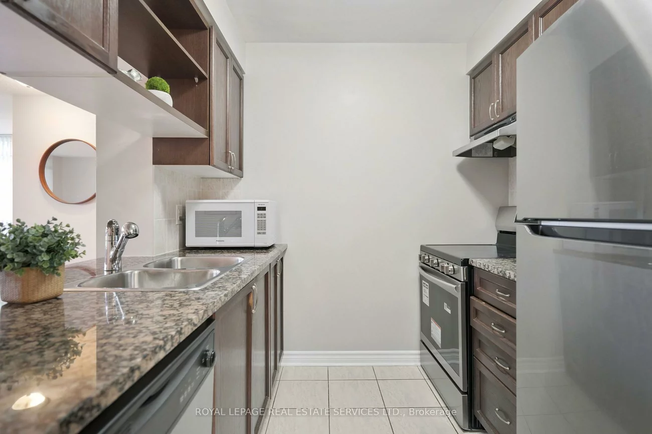 2391, Central Park, 1015 - RO River Oaks, Oakville