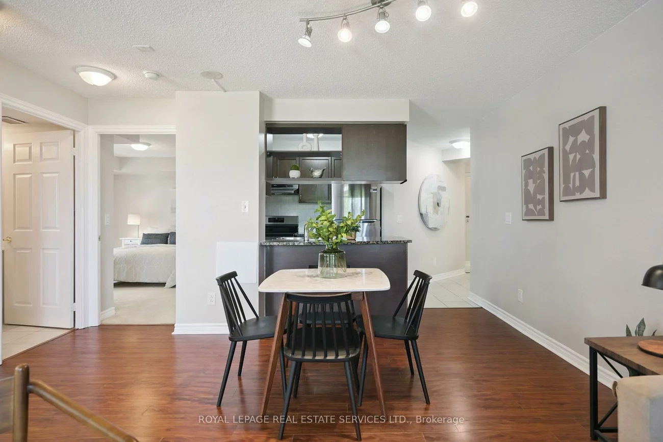 2391, Central Park, 1015 - RO River Oaks, Oakville