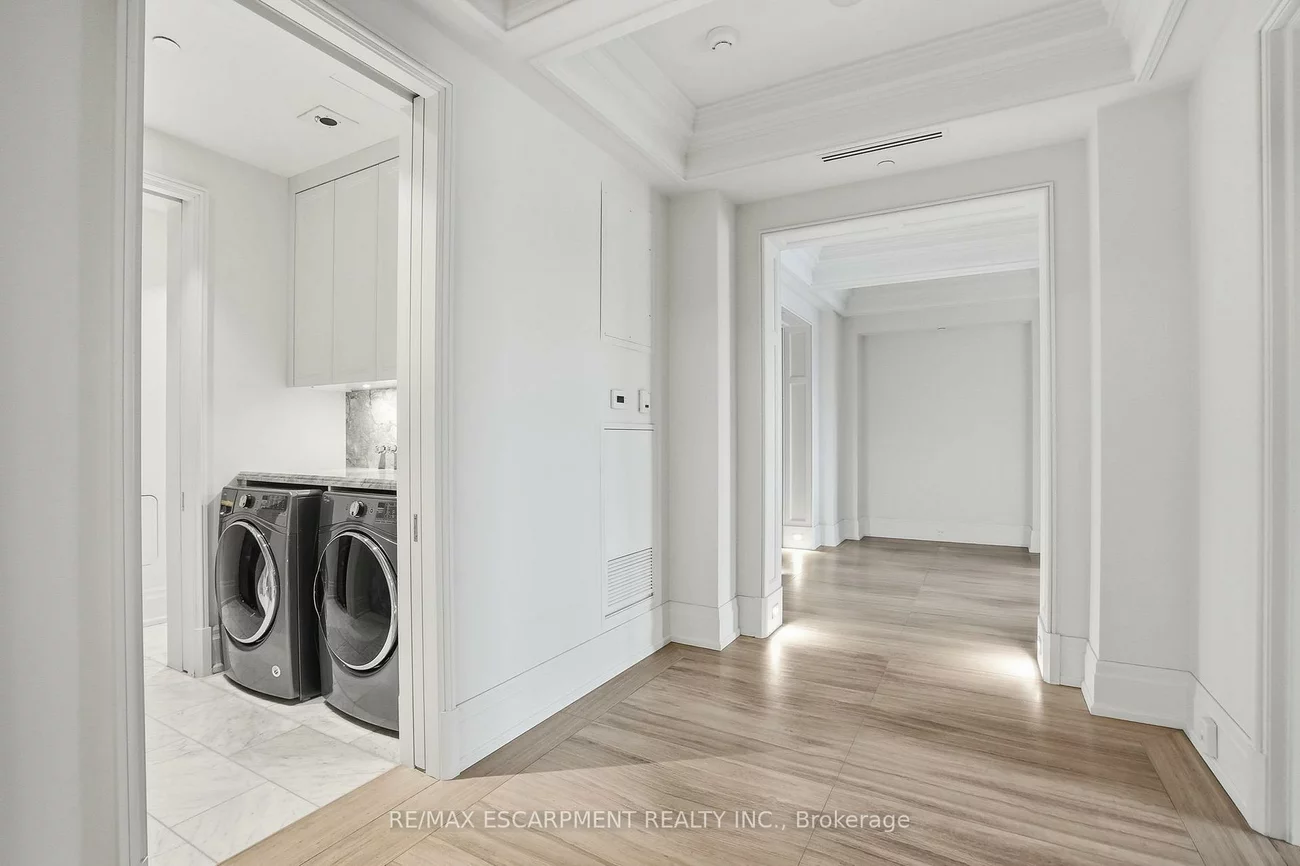 300, Randall, 1013 - OO Old Oakville, Oakville