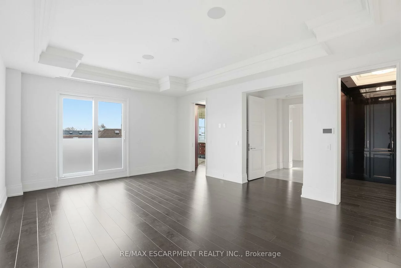 300, Randall, 1013 - OO Old Oakville, Oakville