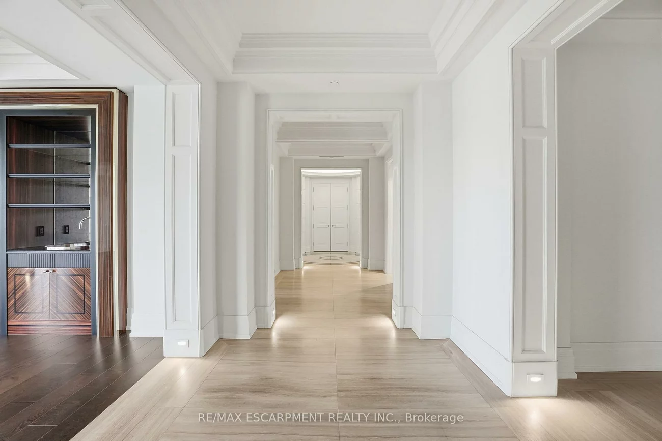 300, Randall, 1013 - OO Old Oakville, Oakville