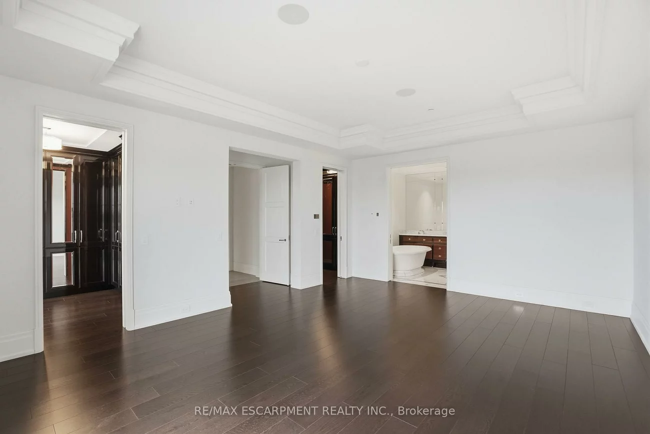 300, Randall, 1013 - OO Old Oakville, Oakville